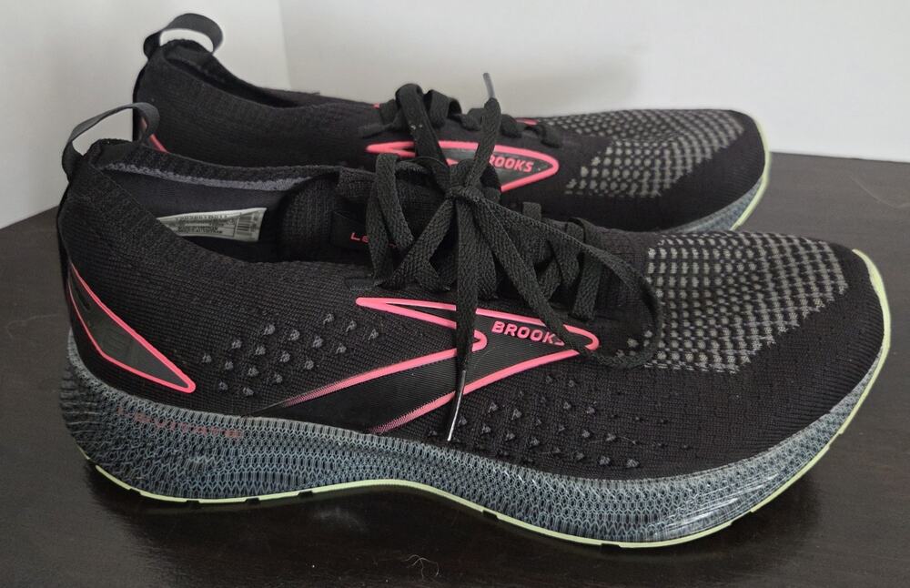 Brooks Levitate 6 StealthFit Women's Running Shoes Sneaker Size 8.5 B Black Pink